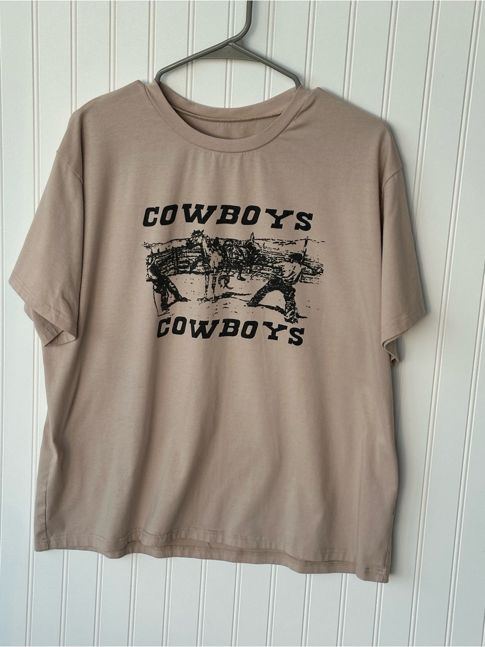 Cowboys Graphic Tee in Light Taupe, western tshirt